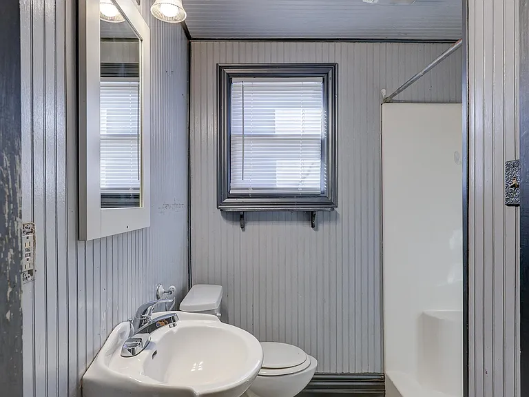 3801 Cresswell Ave — Photo 24