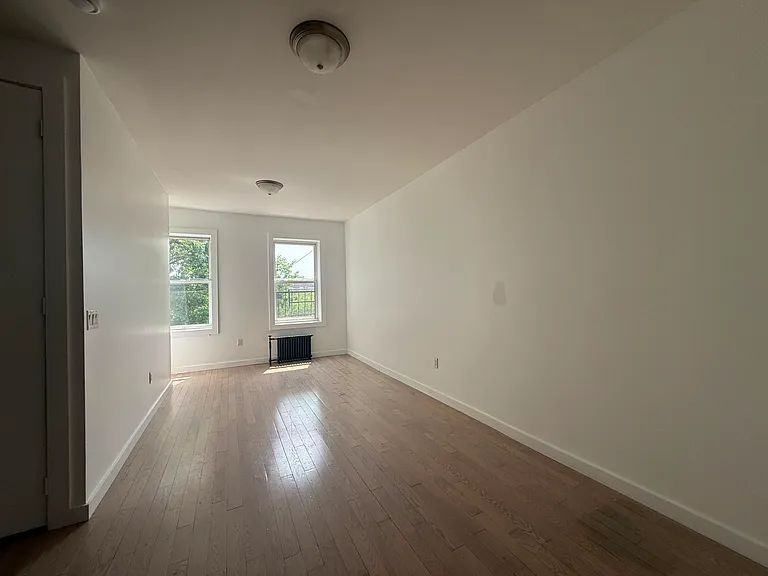 34 Kensington Ave #E4 — Photo 2