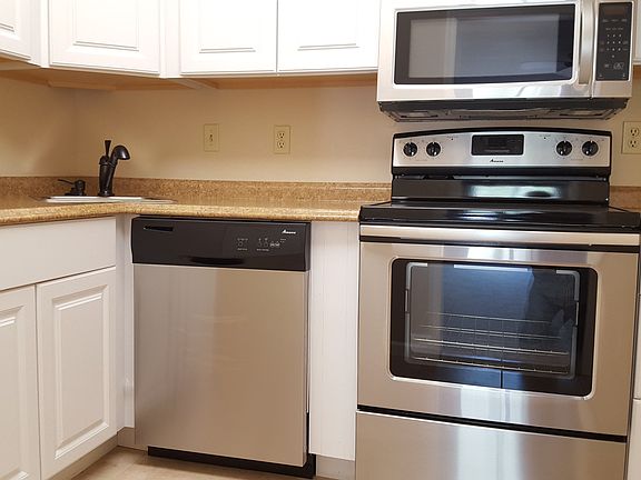 3rd image of 4813 Saint Marc Ct