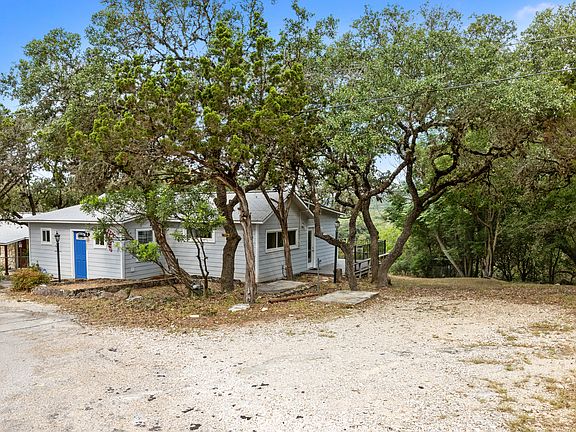 4th image of 17807 Hilltop Dr