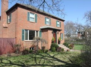 34 Sumner St, Swampscott, MA 01907