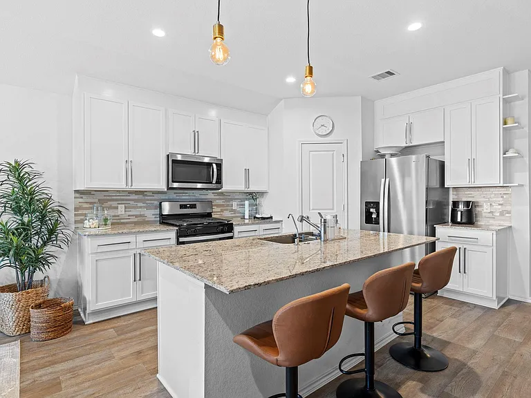 31234 Yatesbury Ln — Photo 4