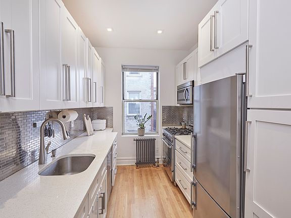 4th image of 451 Clinton Ave APT 5E