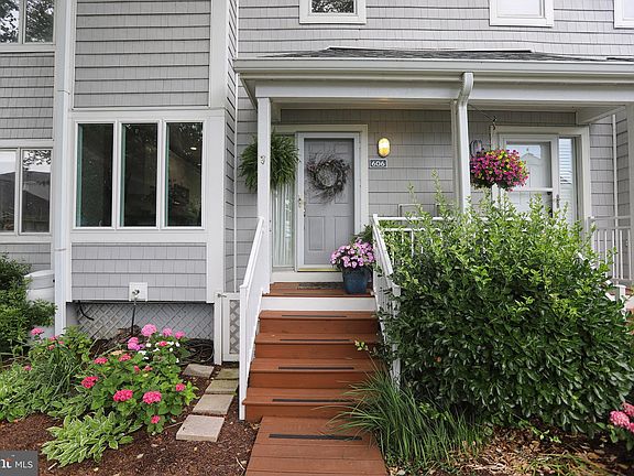 4th image of 606 Oyster Cove Dr