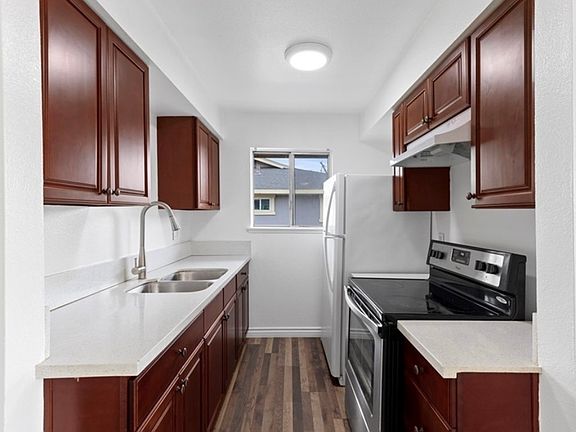 3rd image of 1114 S Mantle Ln Unit D