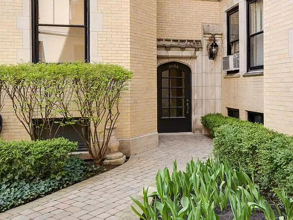 5th image of 3604 N Pine Grove Ave APT 4H