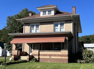 965 Harrison St, Milton, WV 25541