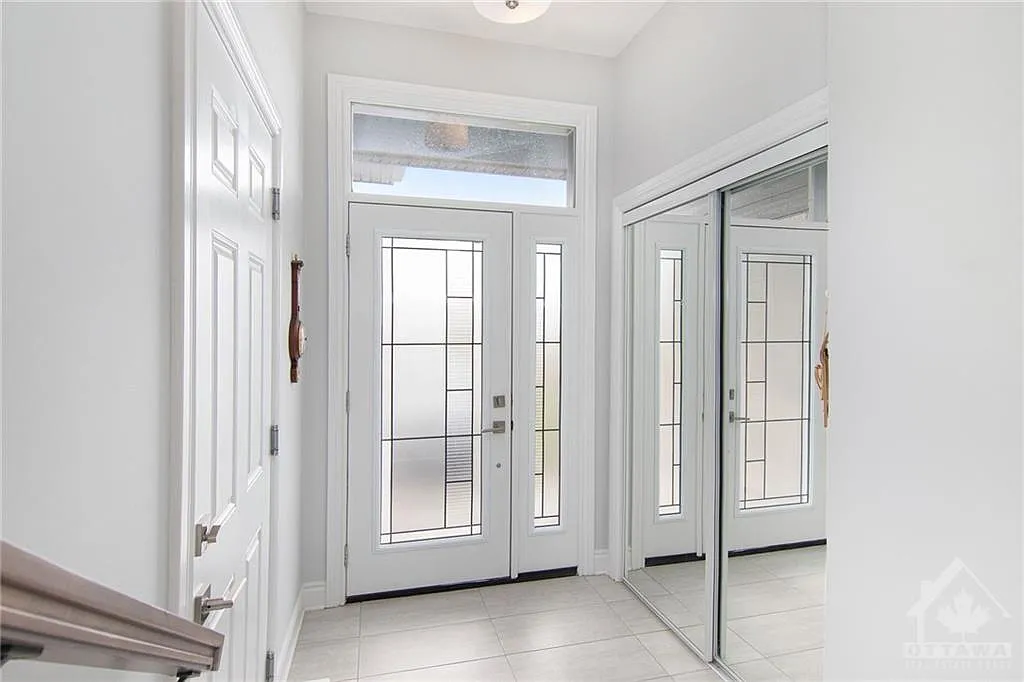 3 bed, 2.5 bath, 1500 sqft, $2,899 — Photo 2