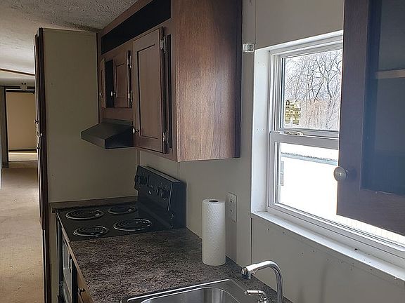 4th image of 219 Canyon Vlg