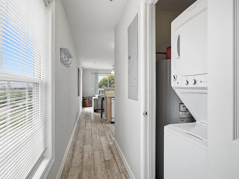 2262 Folly Rd #1A — Photo 5