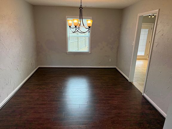 3rd image of 1105 Tibbetstown Ct
