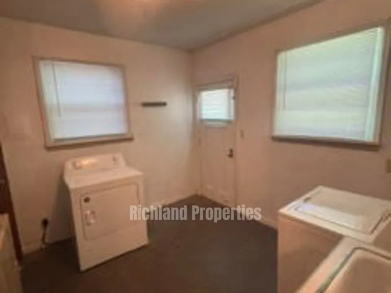 903 S Beacon Ave — Photo 9