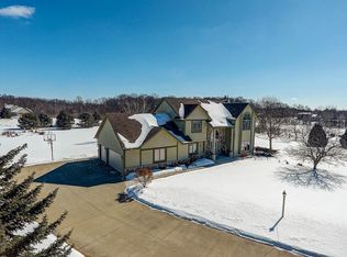 3960 Meadow View Ct, Colgate, WI 53017