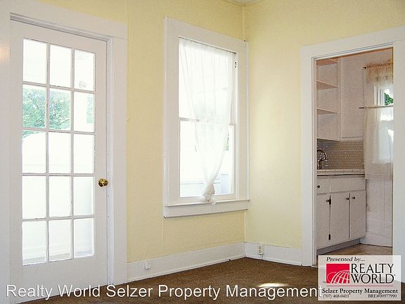 2nd image of 1005 W Clay St #B
