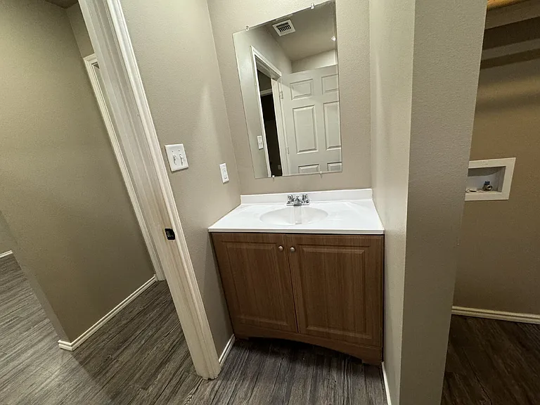 2813 E 2nd St #1 — Photo 5