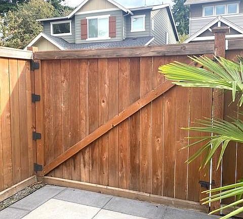 5th image of 1023 SE 220th St #1