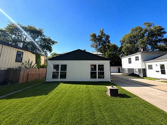 2nd image of 290 Merrill Ave