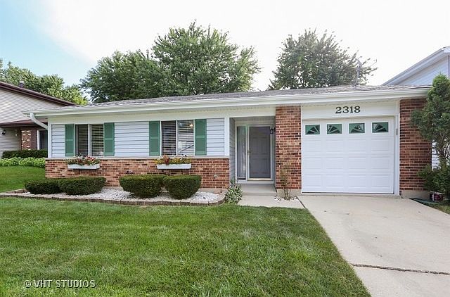 1st image of 2318 Vista Dr