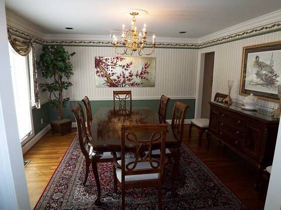2nd image of 154 Carriage Hill Dr