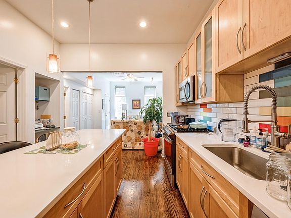 5th image of 616 S Oakley Blvd #1
