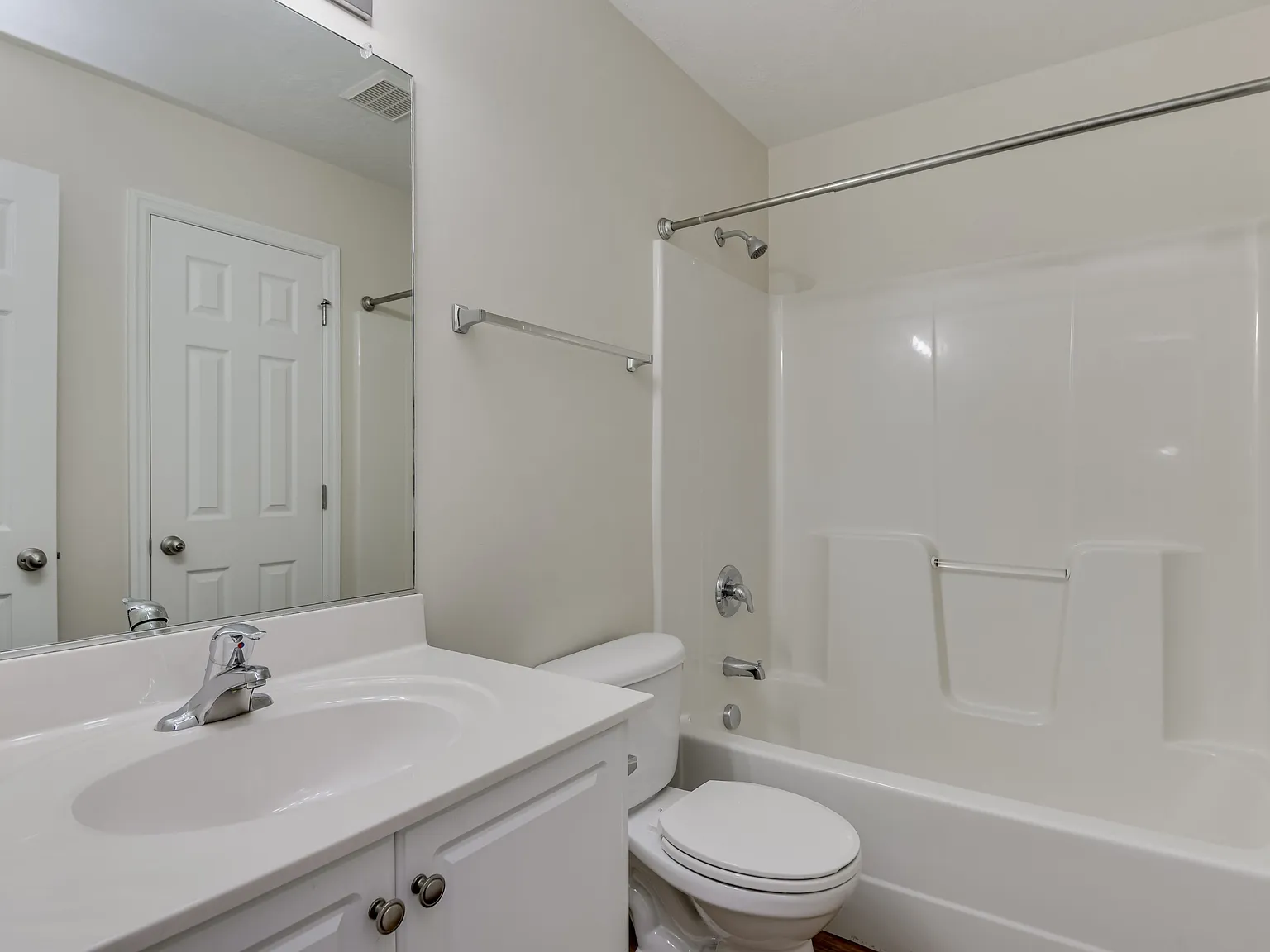 1609 Bradley Way - 1 — Photo 3