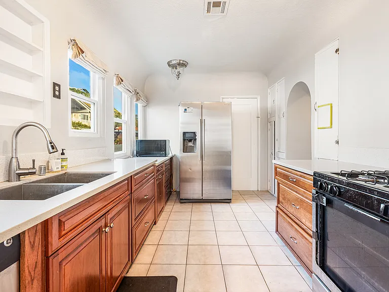 506 Palomar Ave — Photo 13