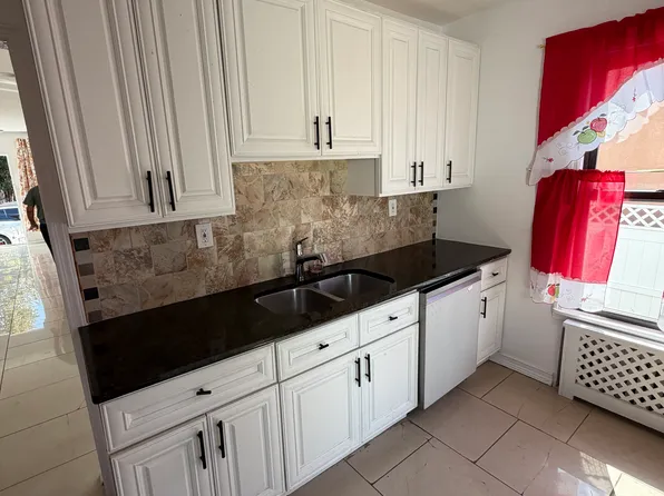 (undisclosed Address), Brooklyn, NY 11229