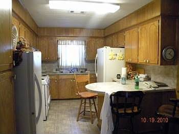 2nd image of 3921 Lynn St