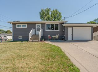 1909 E Divide Ave, Bismarck, ND 58501