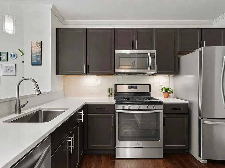 320 Maverick St #303 — Photo 3