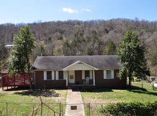 3994 Wolf Creek Rd, Silver Point, TN 38582