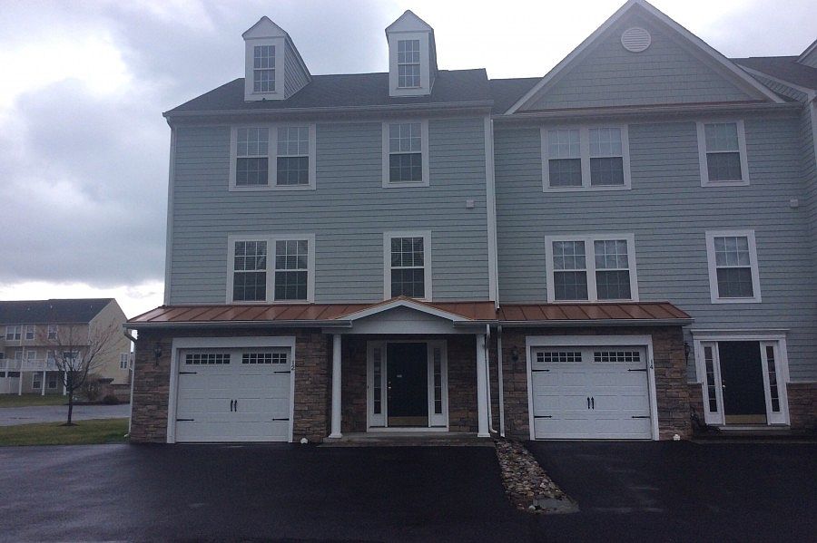 1st image of 12 Heron Ln