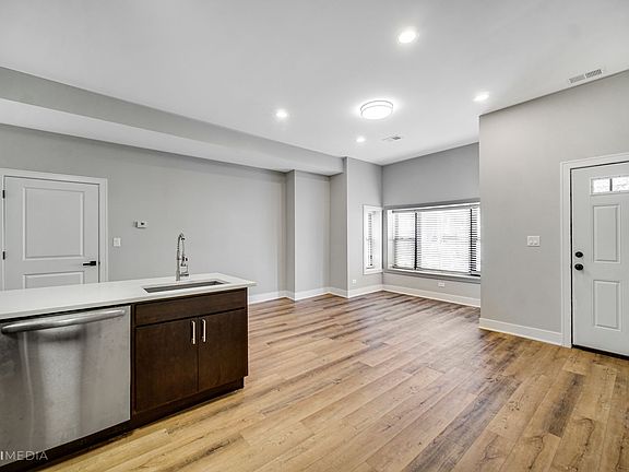 2nd image of 2735 W Polk St