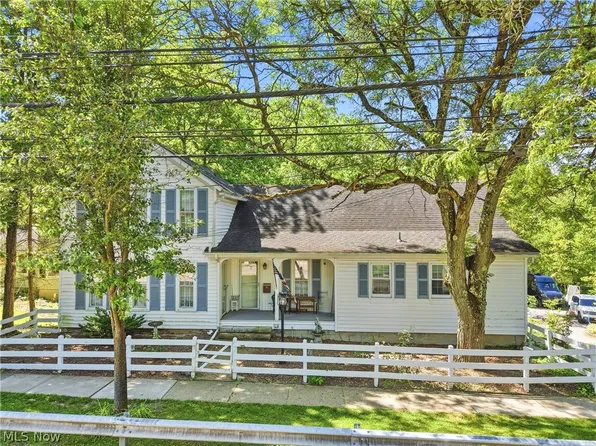 250 E Washington St, Chagrin Falls, OH 44022