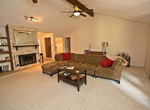 3rd image of 11703 Knollpark Dr