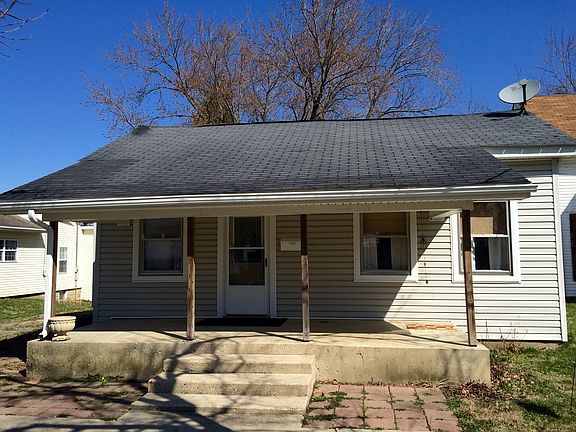 2nd image of 210 W Bow St
