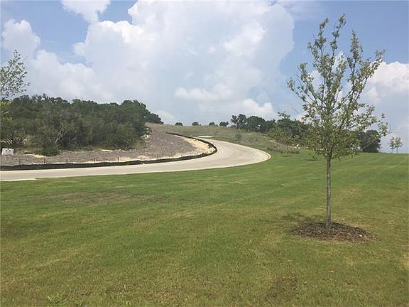3rd image of 408 Lindale Cv
