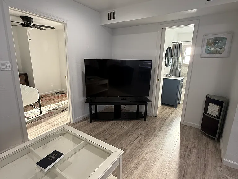 478 E Sycamore St #1 — Photo 1