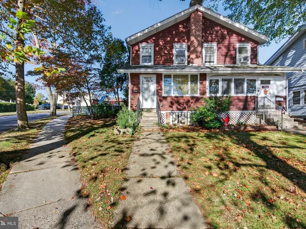 647 Delaware Ave, Norwood, PA 19074