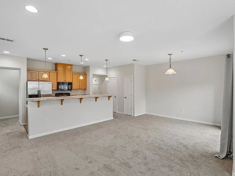 10805 NE Red Wing Way #201 — Photo 11