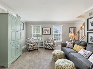 N50W17174 Chestnut Rd, Menomonee Falls, WI 53051