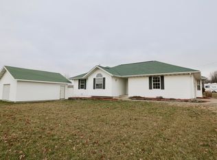 371 Hilltop Ave, Sparta, MO 65753