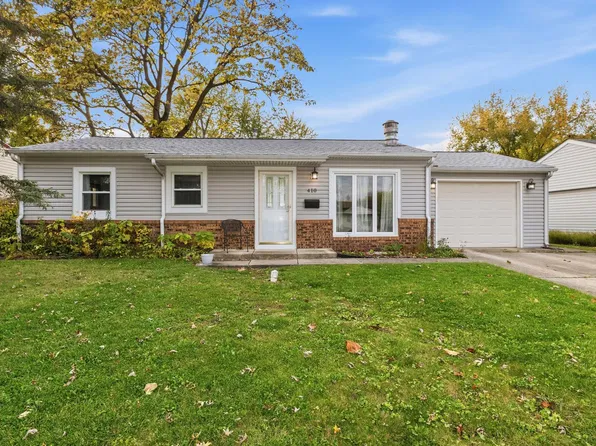 410 Cedar Crest Dr, Streamwood, IL 60107