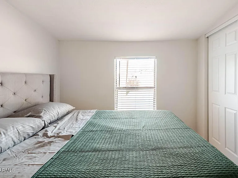 1514 E Fillmore St — Photo 16