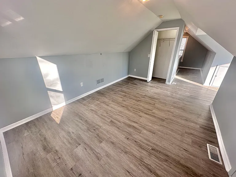 1751 Clara St — Photo 45