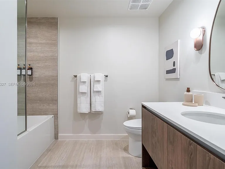 1611 SW 2nd Ave #817 — Photo 21