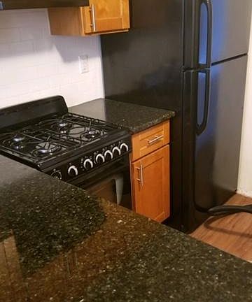 5th image of 251 Beacon Ave APT 10