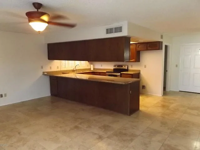 626 W Crofton St — Photo 21