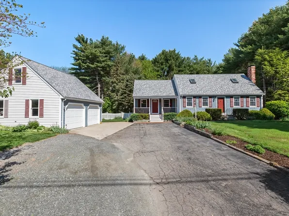 92 Newcomb St, Norton, MA 02766