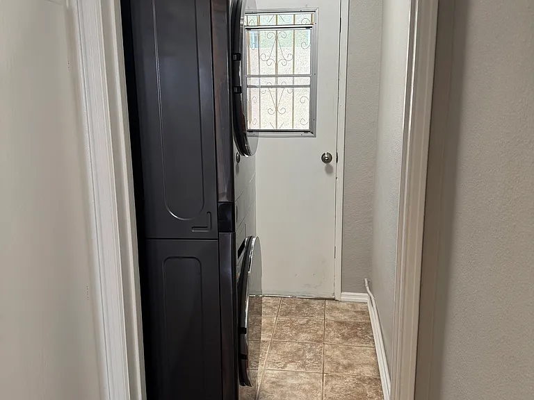 6247 Oak Crest Way — Photo 15